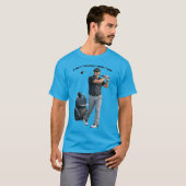 Swingende software-engineer die golf speelt URM T-shirt (Voorkant volledig)