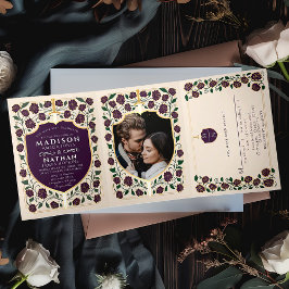 Sword & Shield Medieval Fantasy Monogram Weddensch Drieluik Uitnodiging