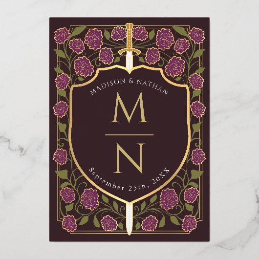 Sword & Shield Medieval Fantasy Monogram Weddensch Folie Uitnodiging (Achterkant)