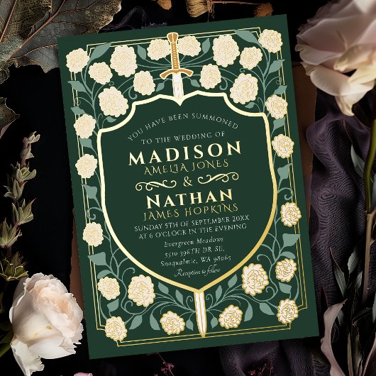 Sword & Shield Medieval Fantasy Monogram Weddensch Folie Uitnodiging