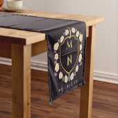 Sword & Shield Medieval Fantasy Monogram Weddensch Korte Tafelloper (Voorbeeld)