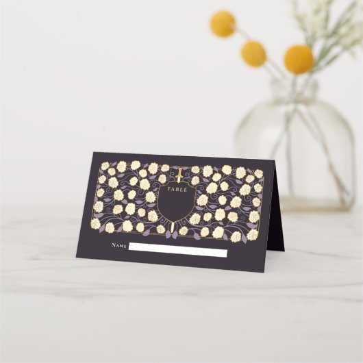 Sword & Shield Medieval Fantasy Monogram Weddensch Plaatskaartje (Voorkant)