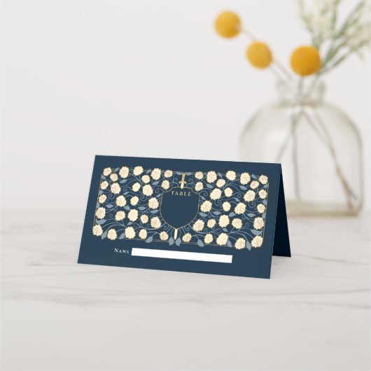 Sword & Shield Medieval Fantasy Monogram Weddensch Plaatskaartje (Voorkant)