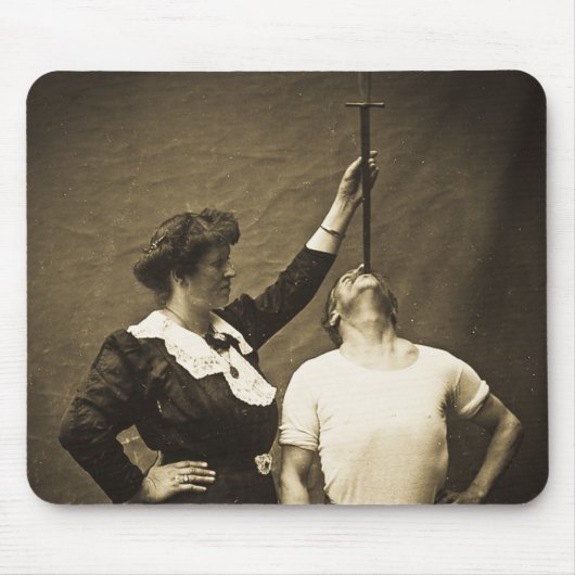 Sword Swallower en Wife Sideshow Freaks Muismat (Voorkant)