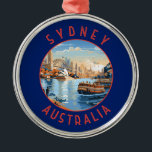 Sydney Australië Retro Noodlijdende Cirkel Metalen Ornament<br><div class="desc">Sydney retro vector reisontwerp. Sydney,  de hoofdstad van Nieuw-Zuid-Wales en een van de grootste steden van Australië,  is het best bekend om zijn havenfront Sydney Opera House,  met een onderscheidend zeil-achtig ontwerp.</div>