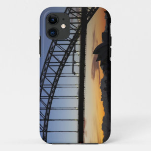 Sydney Harbour Bridge en Sydney Opera House om 2 u iPhone 11 Hoesje