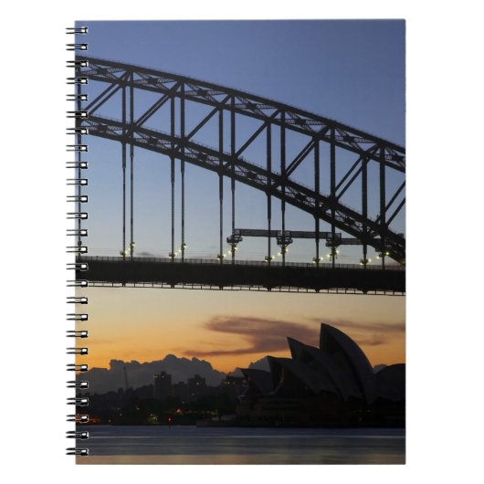 Sydney Harbour Bridge en Sydney Opera House op 2 Notitieboek (Voorkant)