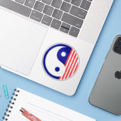 Symbool Red White en Blue Yin Yang Sticker (Laptop met iPhone)