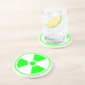 Symbool voor nucleaire radioactieve straling in gr zandsteen onderzetter (Zijkant)