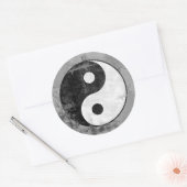 Symbool voor verdringing Yin Yang Ronde Sticker (Envelop)