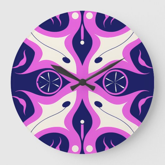 Symmetrical Abstract Pattern in Purple and White Grote Klok (Voorkant)