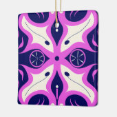 Symmetrical Abstract Pattern in Purple and White Keramisch Ornament (Links)