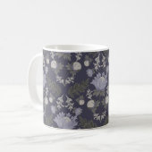 Symmetrical dark purple floral pattern koffiemok (Voorkant links)