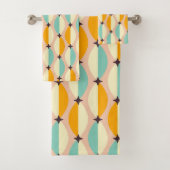 Symmetrical retro pattern with interlocking teal bad handdoek (Insitu)