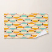 Symmetrical retro pattern with interlocking teal bad handdoek (Handdoek)
