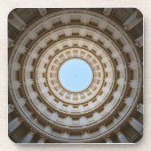 Symmetrische Worm's-Eye Uitzicht van een Grand Dom Bier Onderzetter (Voorkant)