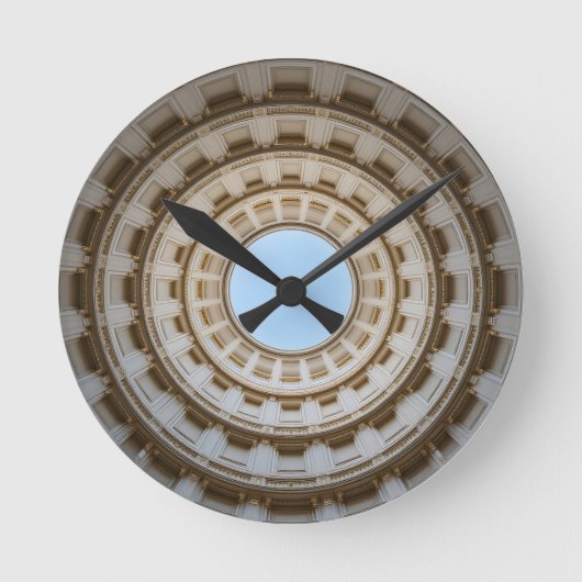 Symmetrische Worm's-Eye Uitzicht van een Grand Dom Ronde Klok (Voorkant)