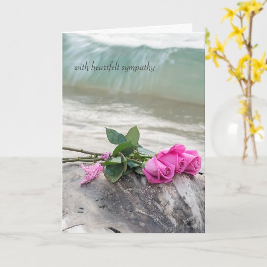 sympathie roze roze roodroos op driftwood kaart (Gele Bloem)