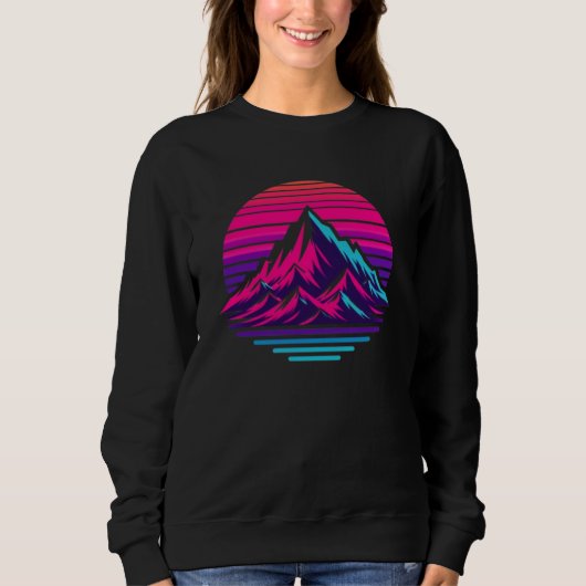 Synthwave Mountain Sweatshirt – Retro Sunset Straa (Voorkant)