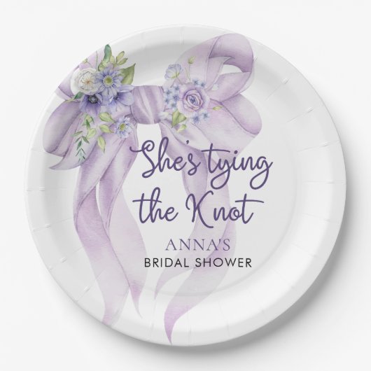 Syringa lint ze doet de strik in bruids douche papieren bordje (Voorkant)