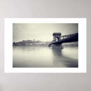 Szechenyi chain Bridge en Royal Palace Poster