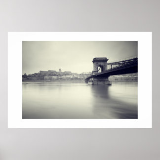 Szechenyi chain Bridge en Royal Palace Poster