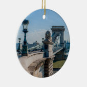 Szechenyi chain Bridge in Boedapest, Hongarije Keramisch Ornament (Rechts)