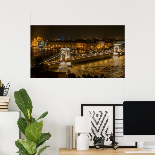 Széchenyi chain Bridge in Boedapest, Hongarije Poster (Thuiskantoor)