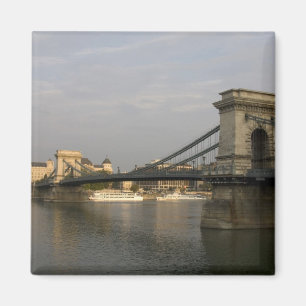 Szechenyi lanchid Szechenyi Kettingbrug), 2 Magneet