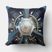 T-28 Troje Kussen (Voorkant)