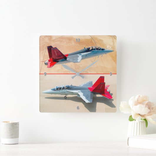 T-7A RED HAWK VIERKANTE KLOK (Huis)