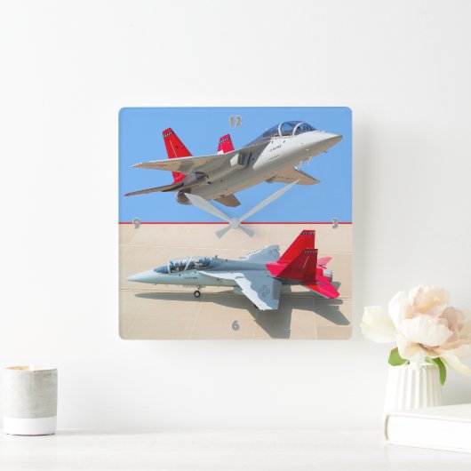 T-7A RED HAWK VIERKANTE KLOK (Huis)