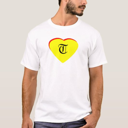 "T" Hart Geel Rood Bruiloftsuitnodiging Het MUSEUM T-shirt (Voorkant)