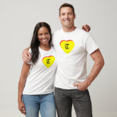"T" Hart Geel Rood Bruiloftsuitnodiging Het MUSEUM T-shirt (Unisex)