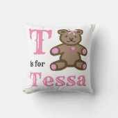 T is voor Sierkussen van een meisje met Tessa (Voorkant)