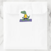 T-Rex Dinosaur Doing Yoga Vierkante Sticker (Tas)