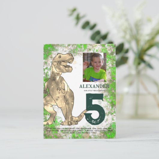 T-Rex Dinosaurus 5e Verjaardagsfeest Uitnodiging Briefkaart (Staand voorkant)