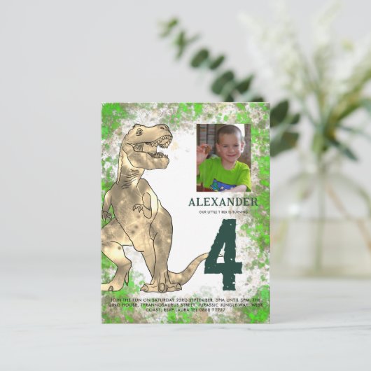 T-Rex Dinosaurus Verjaardagsfeest Budget Uitnodiging Briefkaart (Staand voorkant)