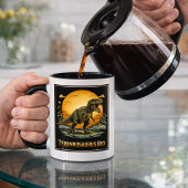 T-Rex onder de prehistorische maan Mok