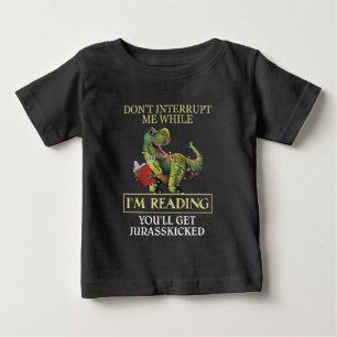 T Rex onderbreek me niet terwijl ik boeken leest
