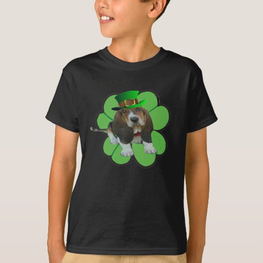 T-Shirt Basset Hound Happy St. Patrick's Clover (Voorkant)
