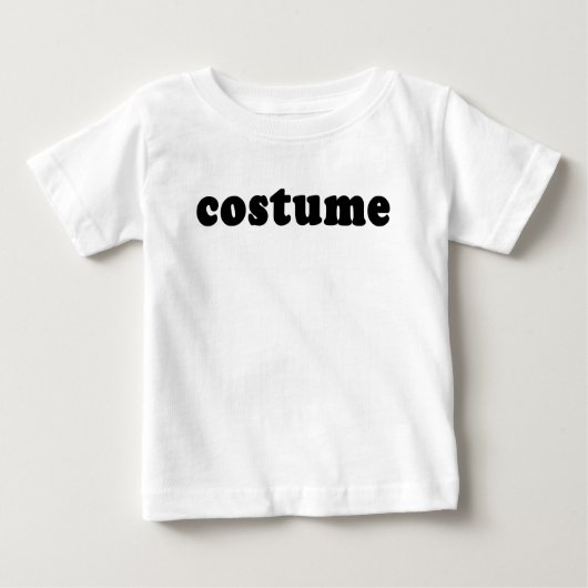 T shirt dat alleen COSTUME zegt (Voorkant)