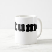 T shirt dat alleen COSTUME zegt Koffiemok (Voorkant rechts)