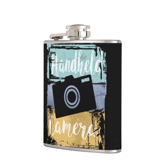 T-shirt fotograaf -  camera met retro heupfles (Links)