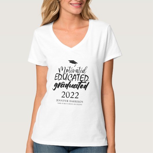 T-shirt 'Gemotiveerd, Opgeleid, Afgestudeerd' (Voorkant)
