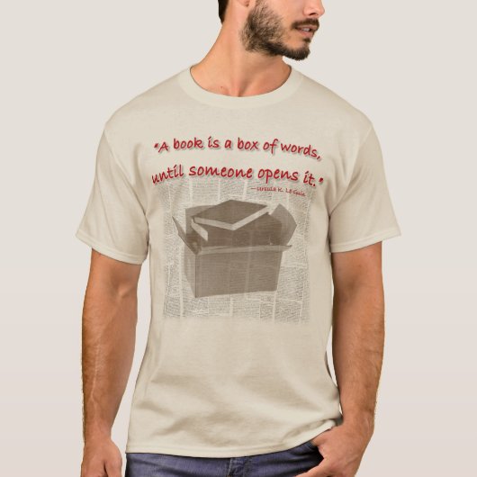 T-shirt met boeken- en leesthema (Voorkant)