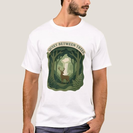 T-Shirt met bogen van bomen in het bos (Voorkant)