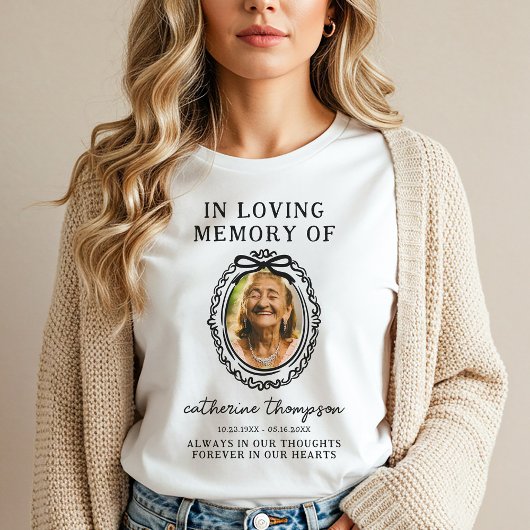 T-shirt met boogframe-herinneringsfoto
