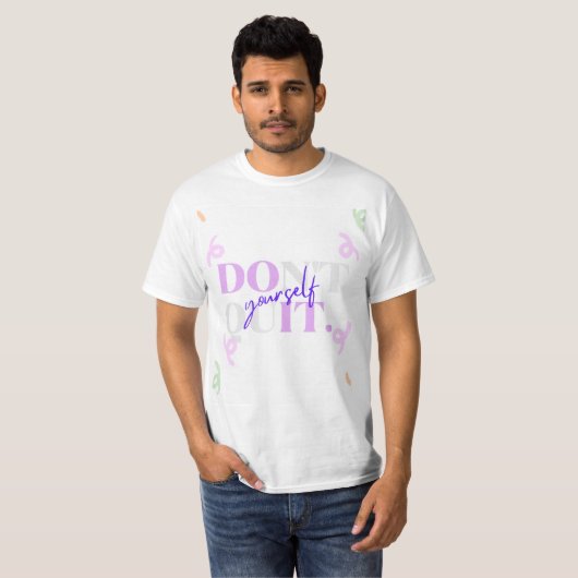 T-shirt met een citaat in het ontwerp (Voorkant volledig)