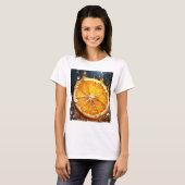 T-shirt met een print van felle oranje plakjes. (Voorkant volledig)
